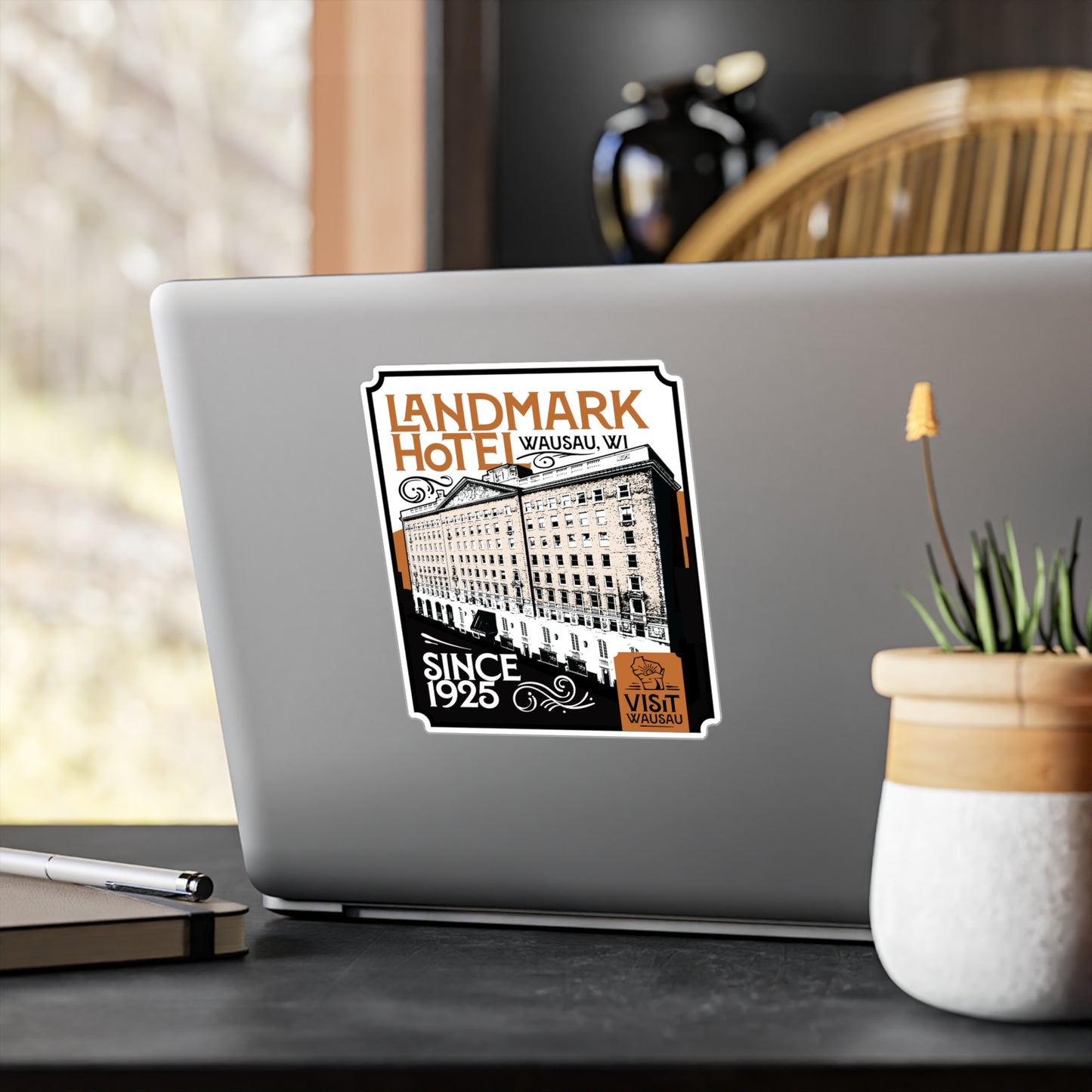 Vinyl Decal - Classic Wausau Landmark Icon
